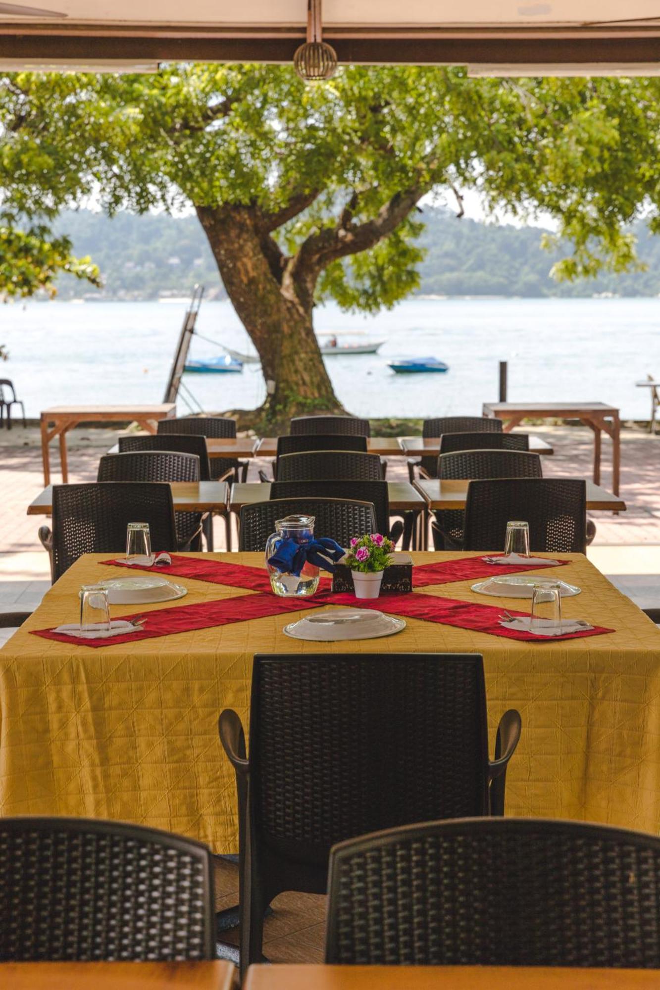 Pangkor Sandy Beach Resort Kampong Pasir Bogak Ngoại thất bức ảnh